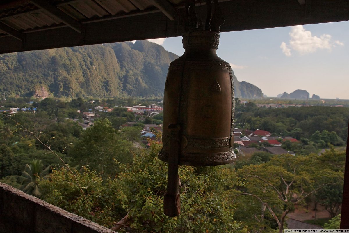 D40 Wat Tham Tapan