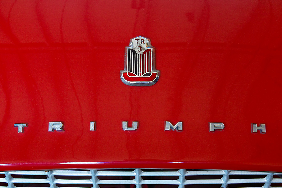 THE RED TRIUMPH TR3 Photoblog