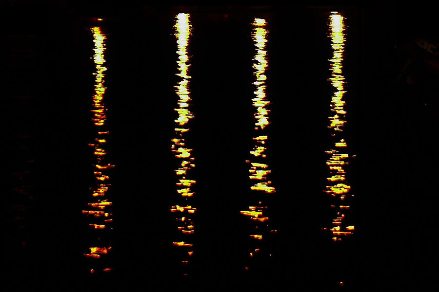 LIGHT REFLECTIONS Photoblog