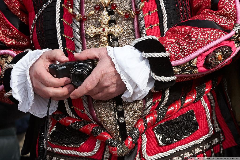 16 Le mani delle maschere al carnevale di Venezia 2013