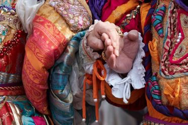 Le mani delle maschere al carnevale di Venezia 2013