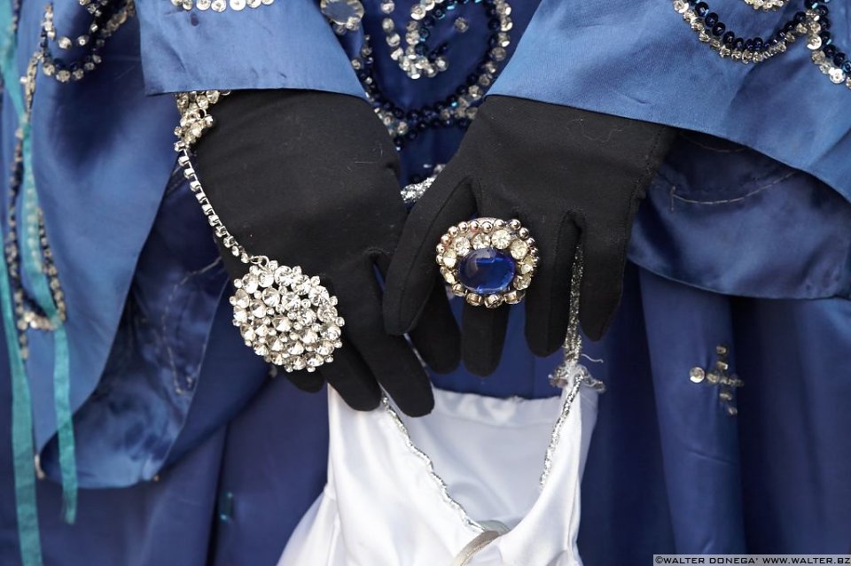 48 Le mani delle maschere al carnevale di Venezia 2013