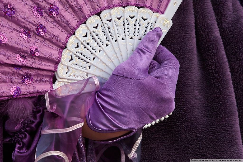 52 Le mani delle maschere al carnevale di Venezia 2013