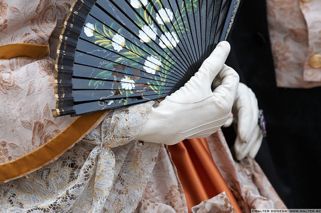 54 Le mani delle maschere al carnevale di Venezia 2013