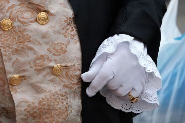 Le mani delle maschere al carnevale di Venezia 2013
