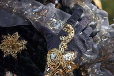 Le mani delle maschere al carnevale di Venezia 2013